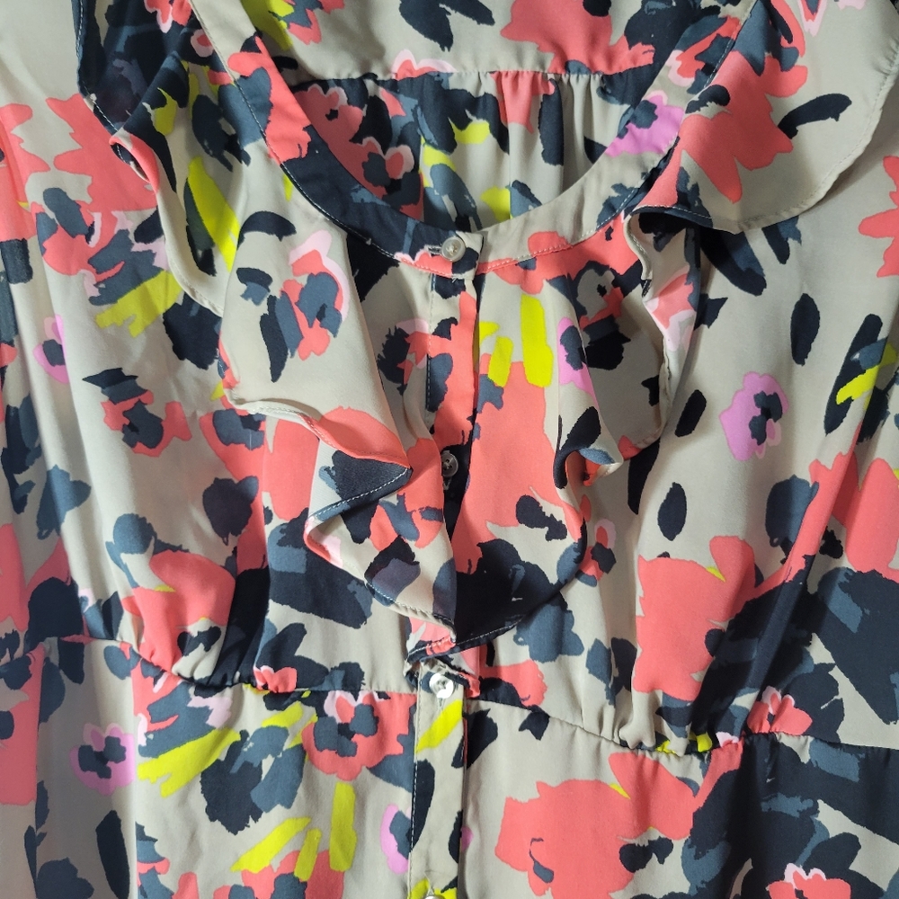 Lane Bryant Sleeveless Ruffle V-neck Blouse - Picture 2 of 4